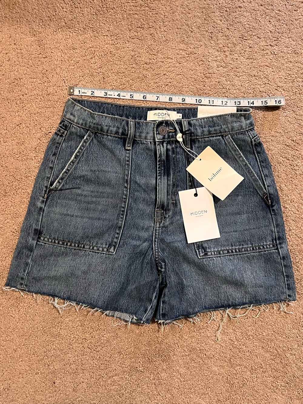 NWT Hidden Logan High Rise Dad Short